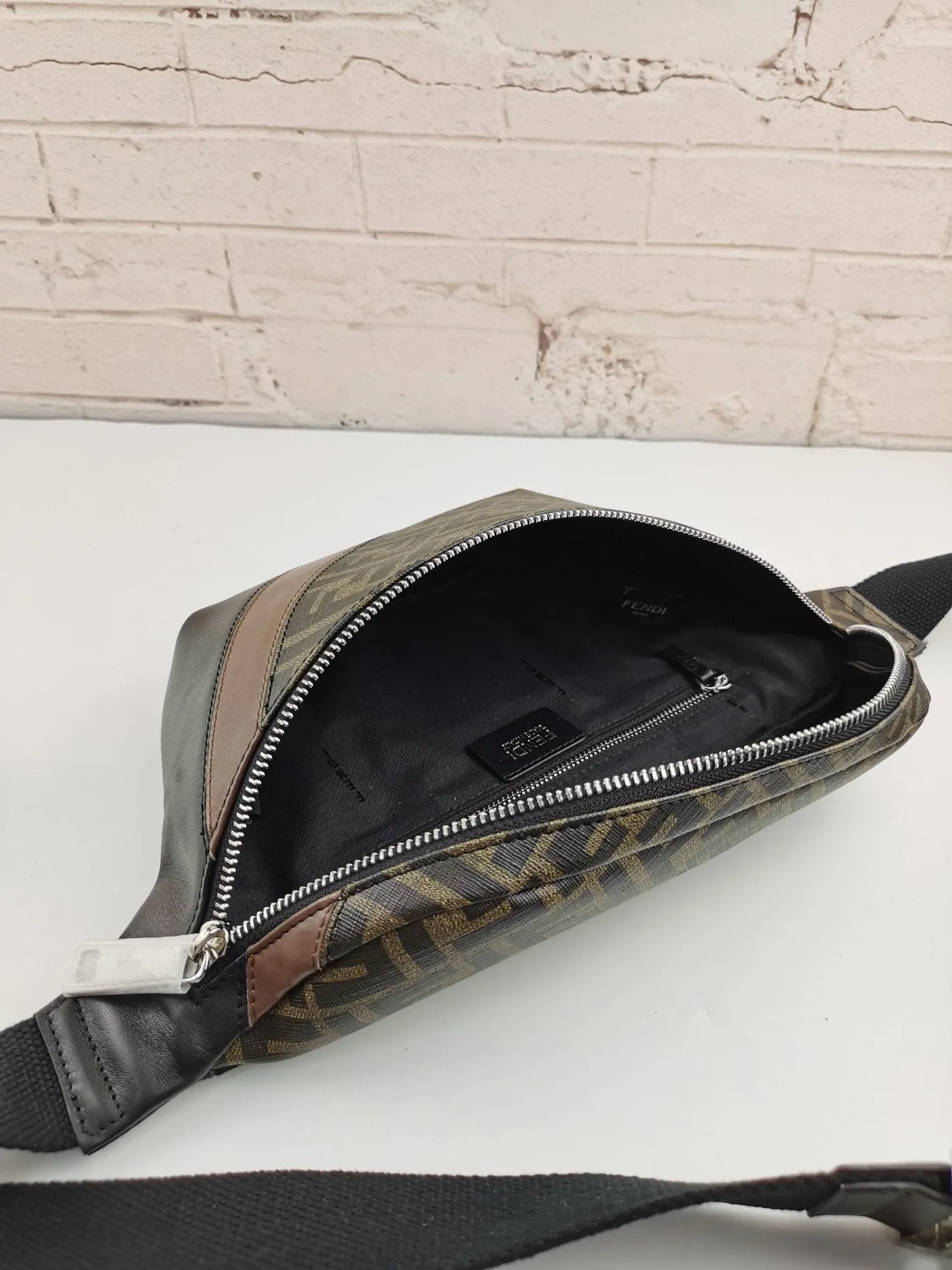 EN   Designer bags by Fendi 170