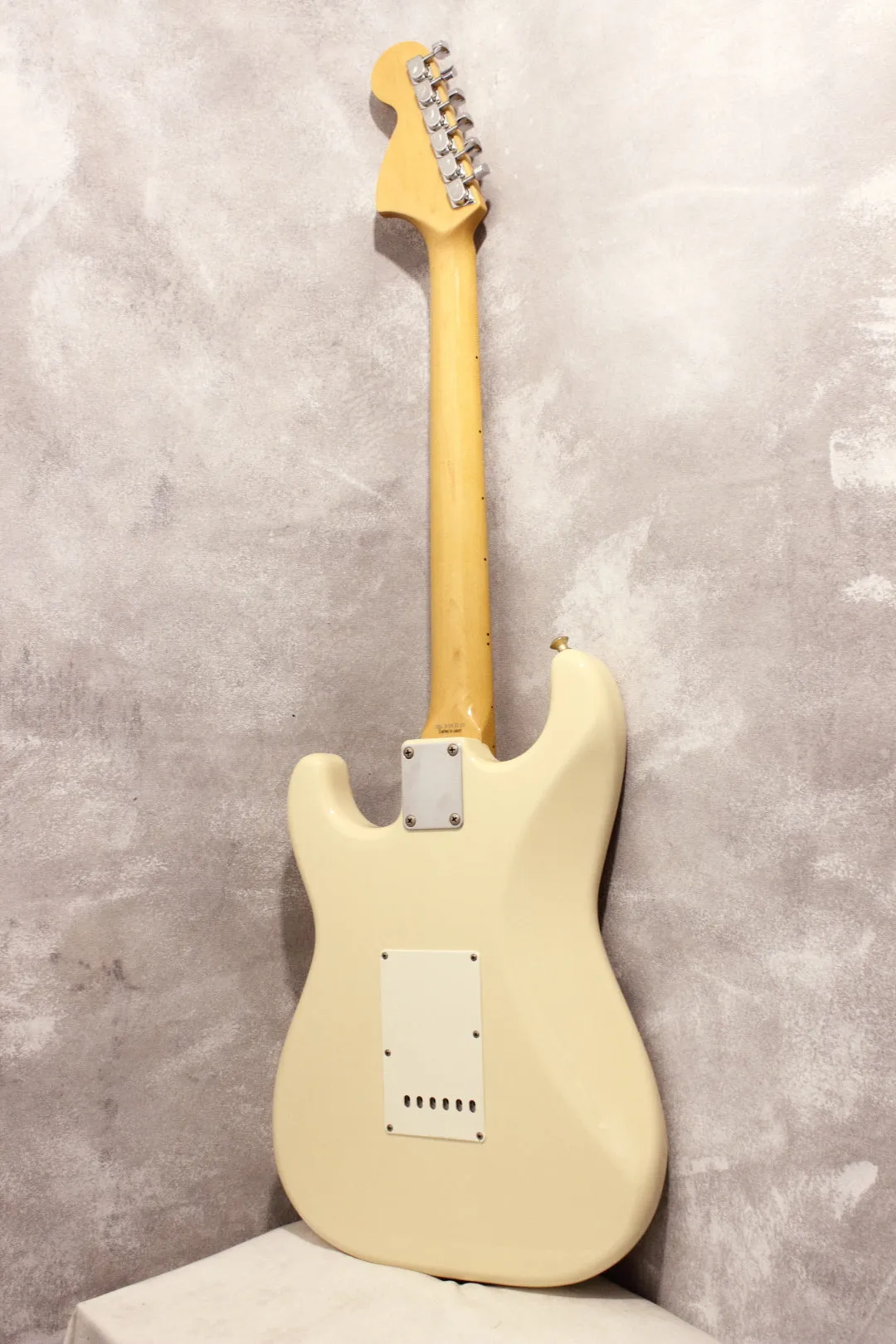 Fender Japan '68 Stratocaster ST68-85TX Vintage White 2005