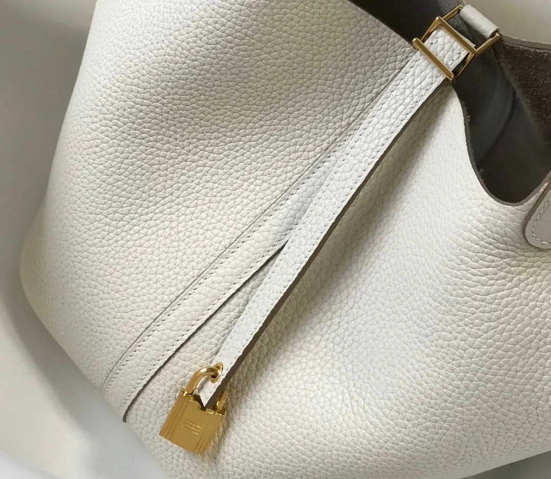 HM Picotin Lock 18 White Bag With Gold-Toned Hardware For Women, Handbags 7.1in/18cm