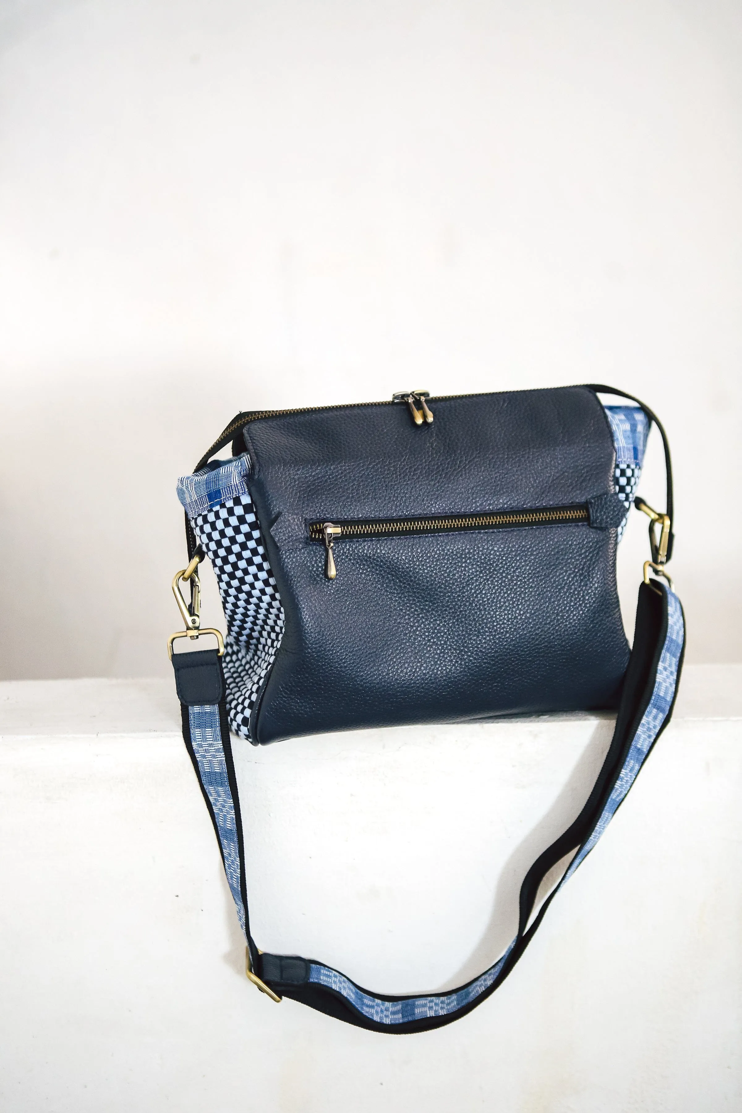 Leonor Convertible Backpack Monochrome Blue