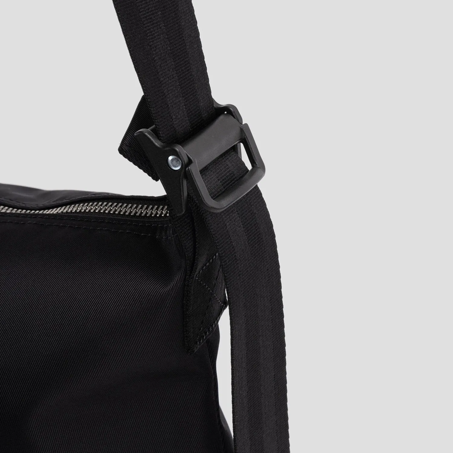 Staple Easy Shoulder Black